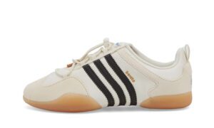 BALLERINA BAD BUNNY OFF WHITE BLACK GUM